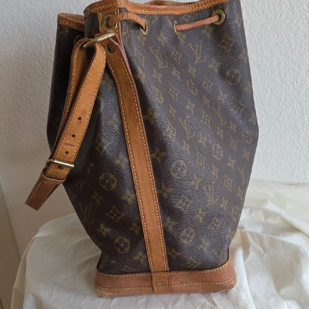 Louis Vuitton Noe Brown Monogram Bucket Bag with Tan Trim - Picture 6 of 11